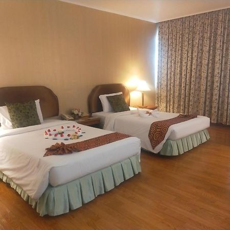 Thumrin Thana Hotel Trang Luaran gambar