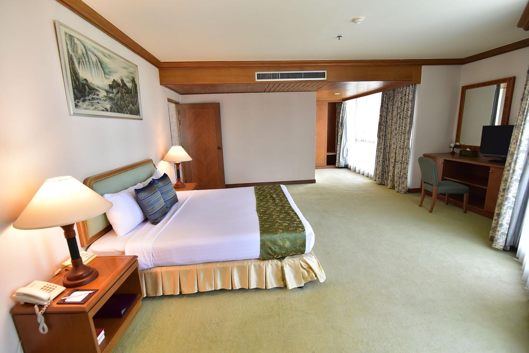Thumrin Thana Hotel Trang Luaran gambar
