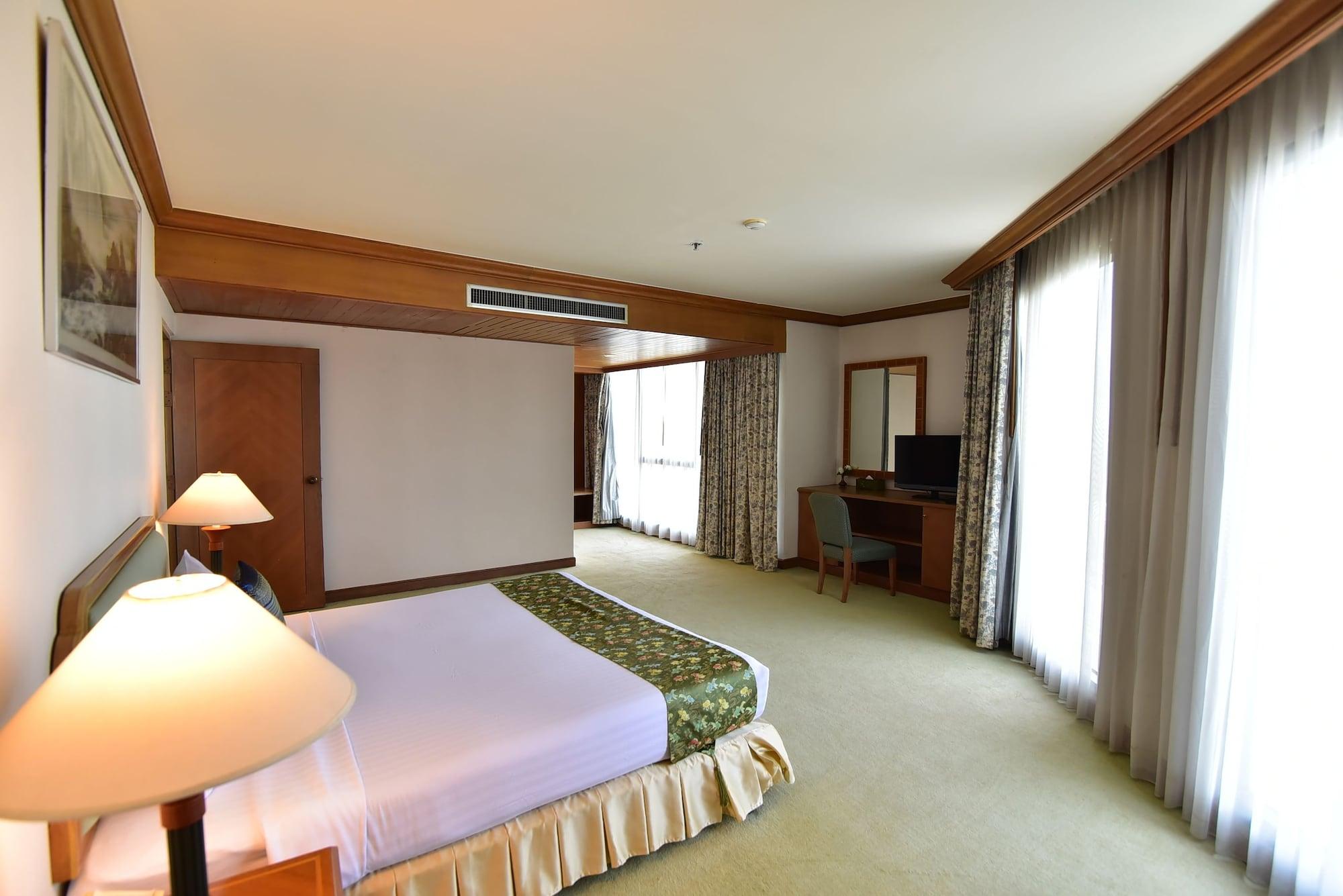 Thumrin Thana Hotel Trang Luaran gambar