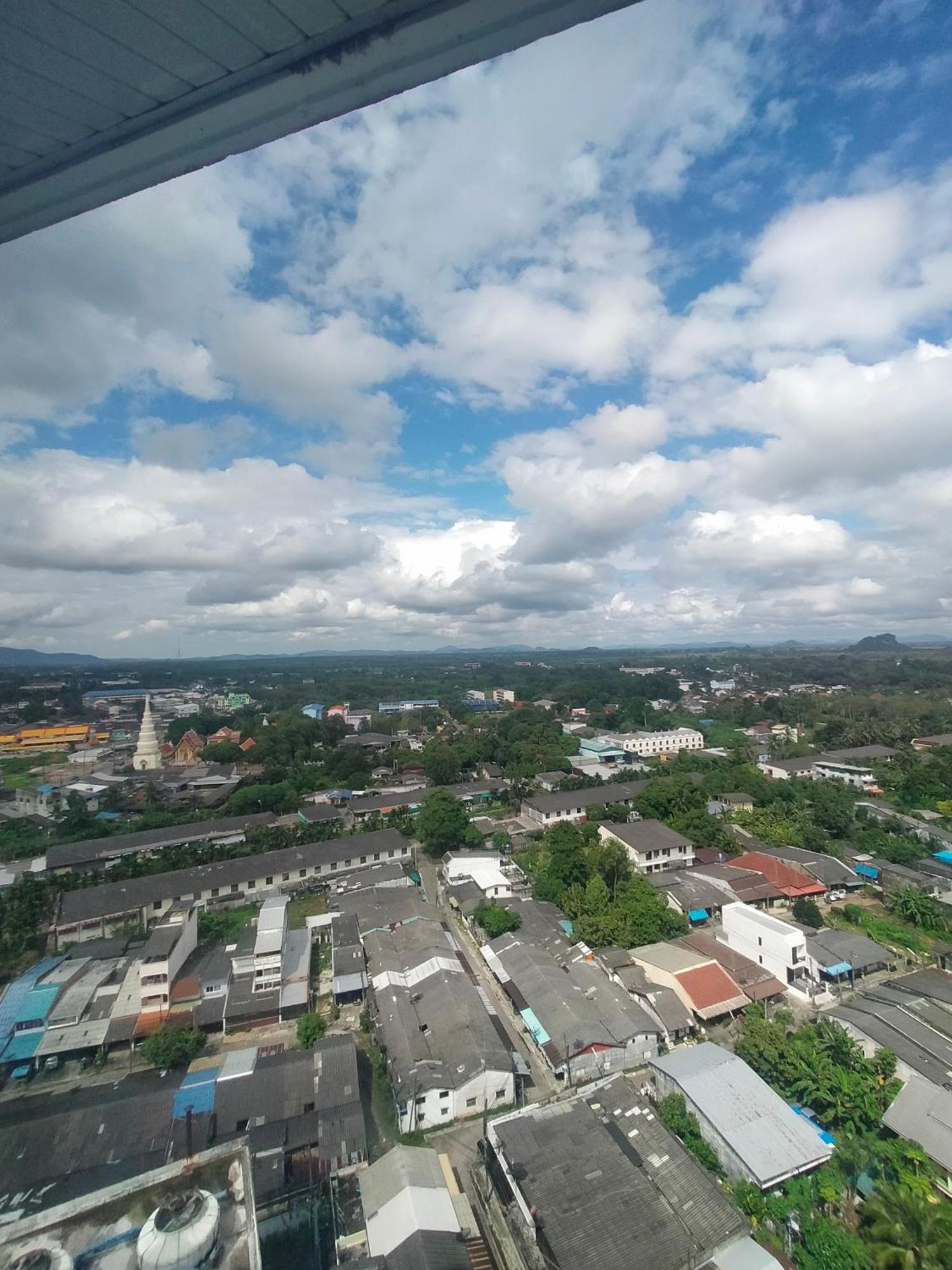 Thumrin Thana Hotel Trang Luaran gambar