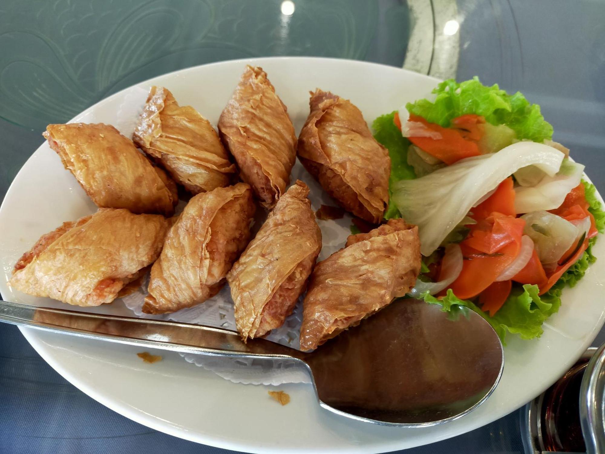 Thumrin Thana Hotel Trang Luaran gambar
