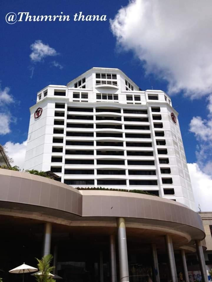 Thumrin Thana Hotel Trang Luaran gambar