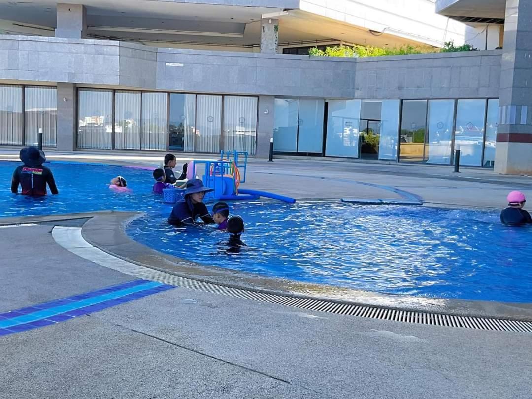 Thumrin Thana Hotel Trang Luaran gambar