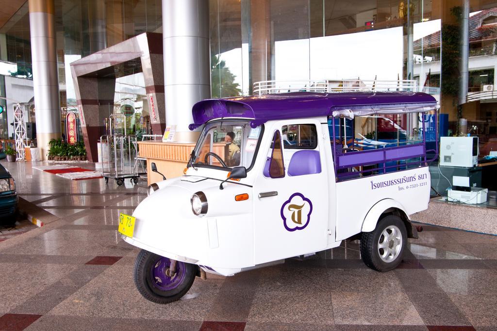 Thumrin Thana Hotel Trang Luaran gambar