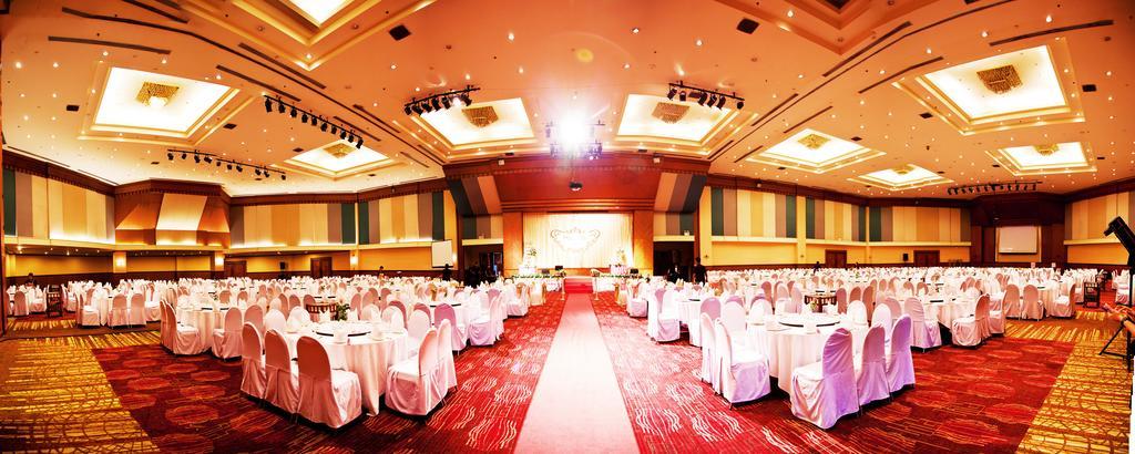 Thumrin Thana Hotel Trang Luaran gambar