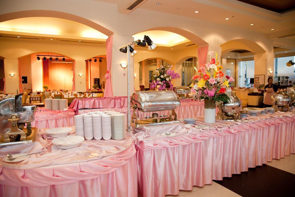 Thumrin Thana Hotel Trang Luaran gambar